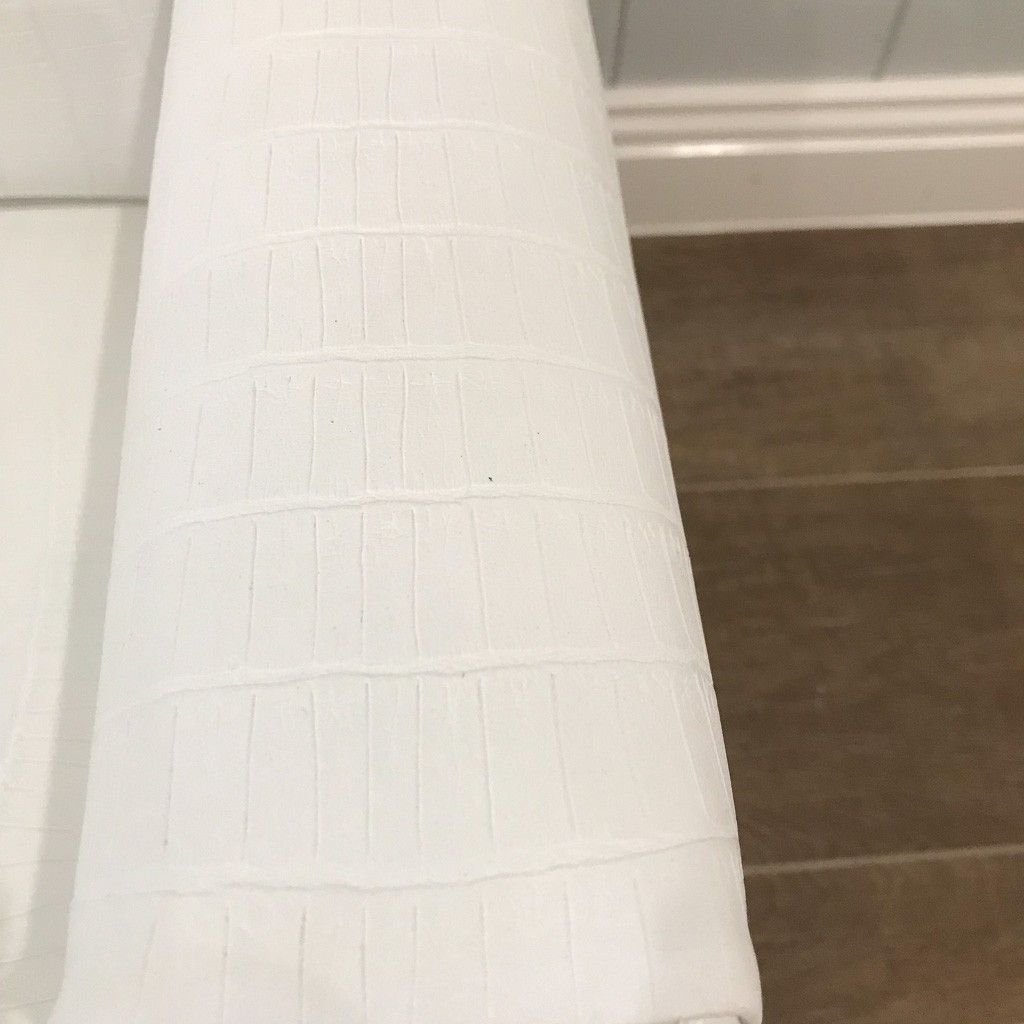 Vinyl White Crocodile Chair — image 3